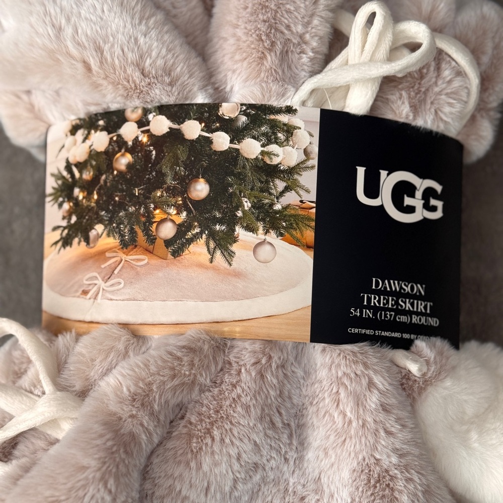 NWT UGG Dawson Christmas tree skirt oatmeal 54”